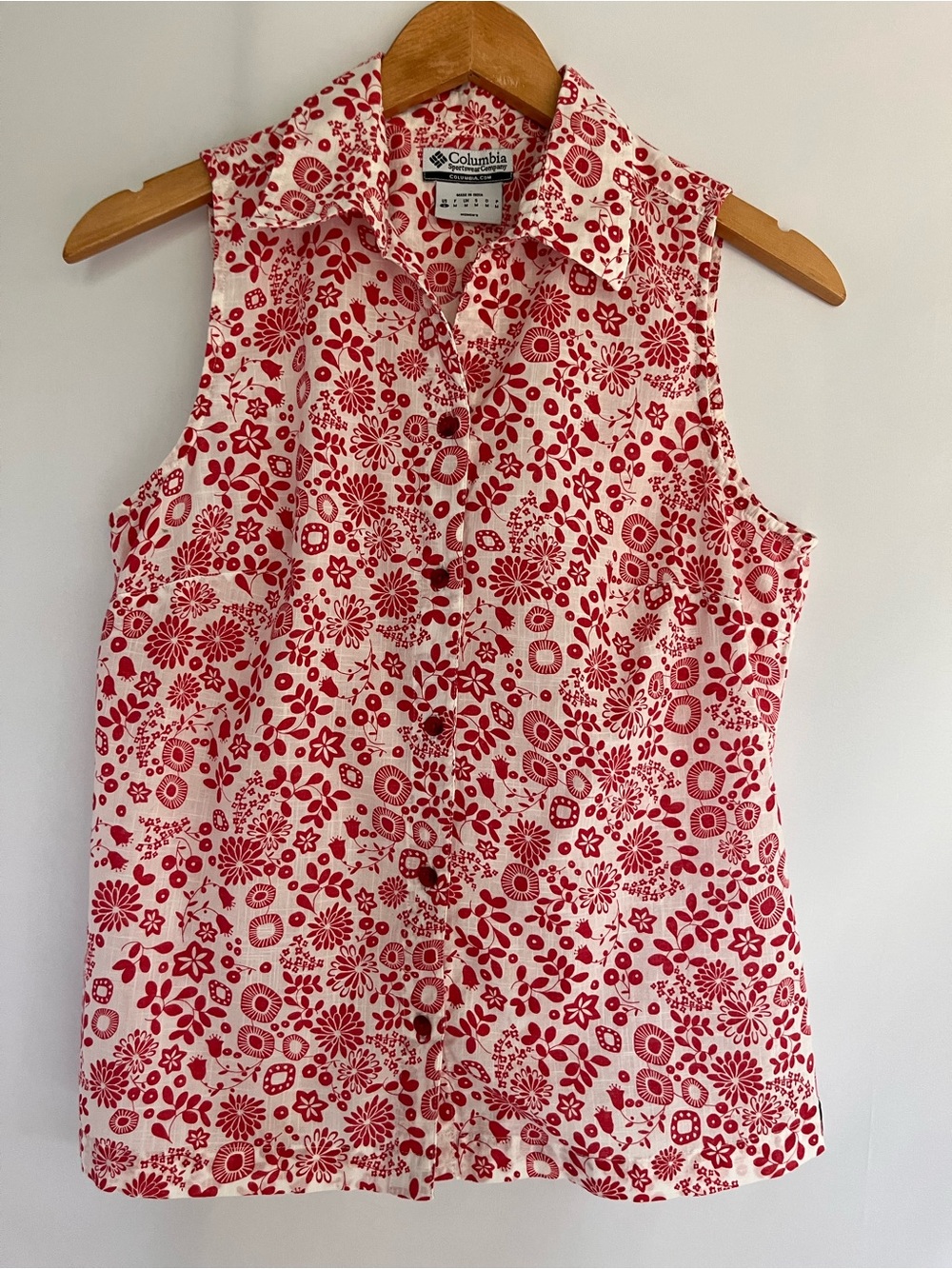 Columbia Women's Sleeveless Red and White Floral ButtonUp Gorpcore Small